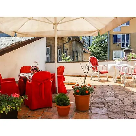 And Fonty Apartment *