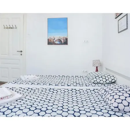 And Fonty Apartment *